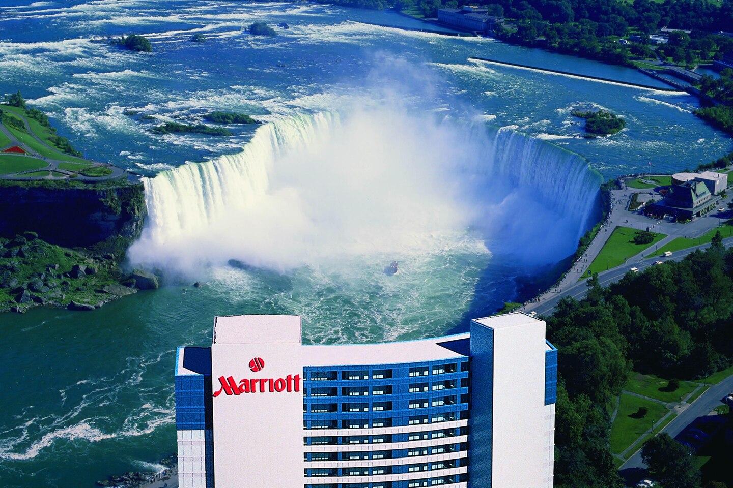 Marriott Fallsview & Hotel Niagara Falls