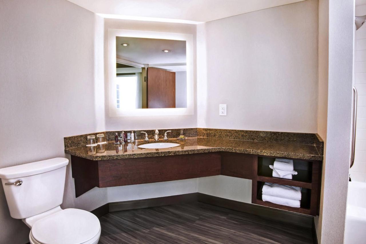 Hotel Marriott Fallsview & 4*